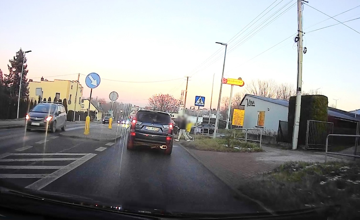 [WIDEO] Warto się uprawnić czy samochód się zatrzymał