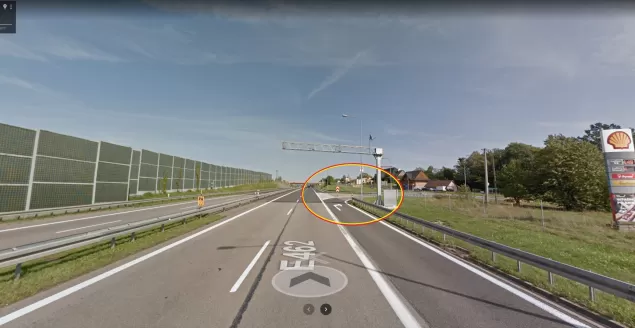 Zjazd z drogi ekspresowej S-52 do Świętoszówki