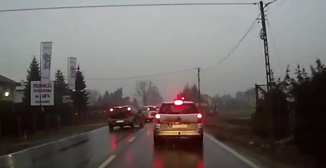 Dlaczego warto patrzeć w lusterka
