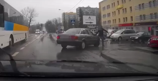 Spotkanie trzeciego stopnia z pieszym
