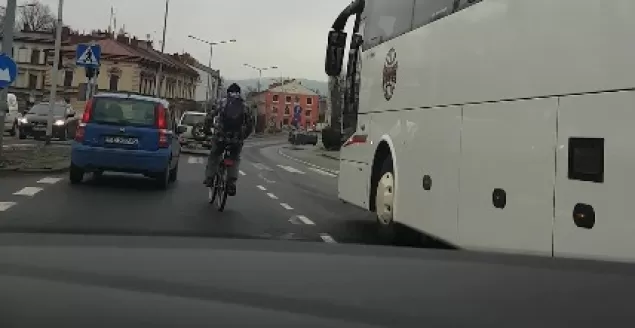Jak nie jeździć rowerem po ulicy