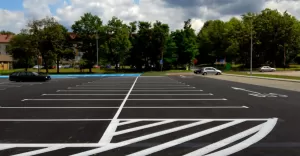 Parking miejski przy ulicy Broniewskiego