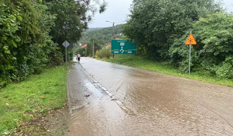 wisła powódź zalana droga