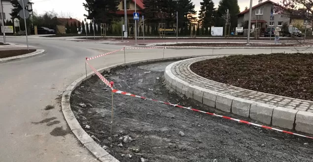 Betonowy pierścień został uzupełniony po kilku dniach