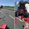 [FOTO] Demolka na S-1 w Pietrzykowicach. Kawałki mięsa rozsypały się na jezdnię