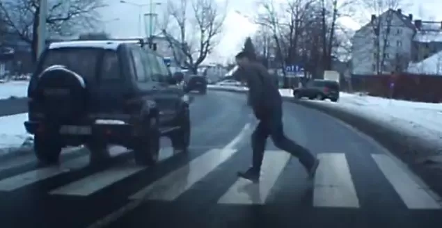 Kultura na przejściu dla pieszych