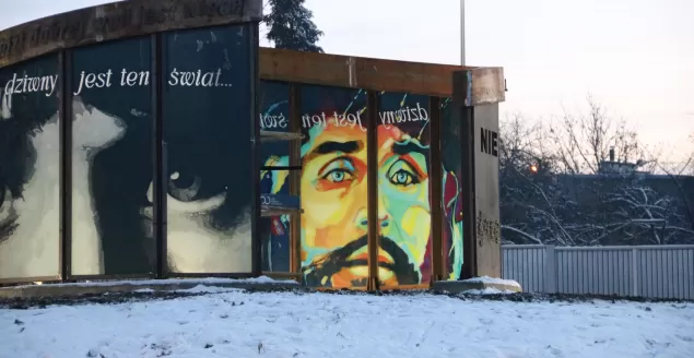 Rondo Czesława Niemena z instalacja upamiętniającą legendarnego artystę